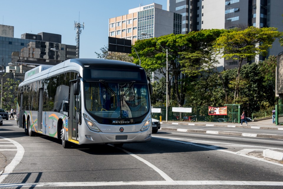 Primeiro ônibus do país movido a GNV e biometano vem a Salvador