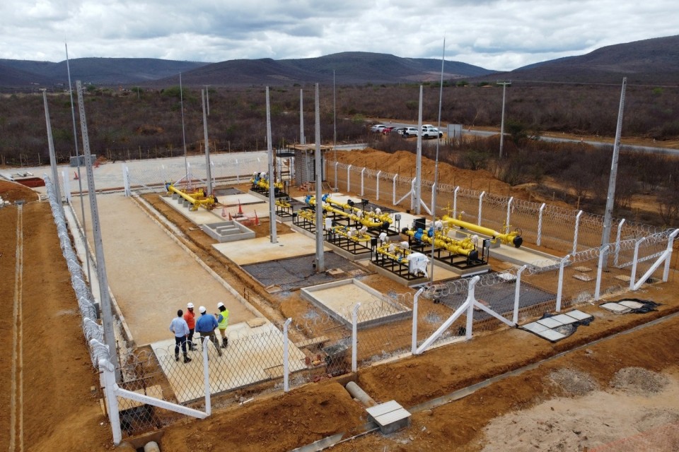 Diretora da Bahiagás visita obras do maior duto em construção no Brasil